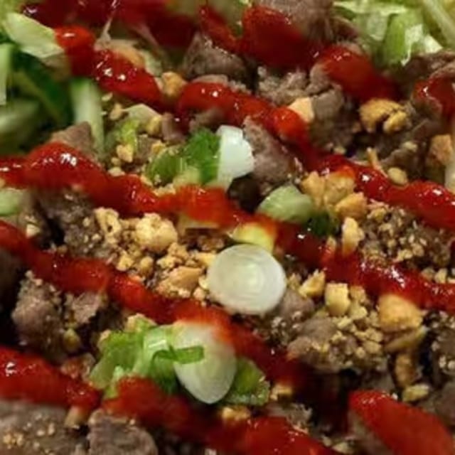 B5 - Beef Bun.